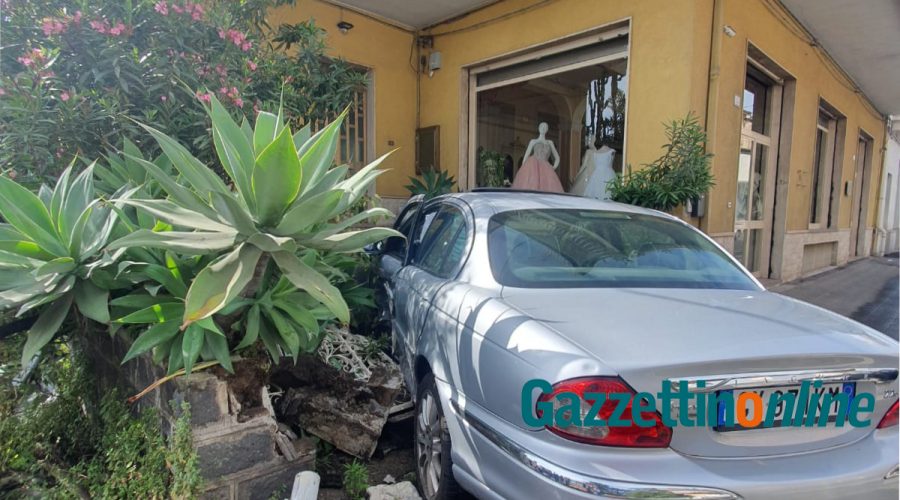 Mascali, scontro tra due auto lungo la Siculo Orientale
