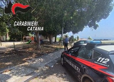 Spacciava all’interno di un parco giochi ed ha solamente 15 anni: beccato dai carabinieri