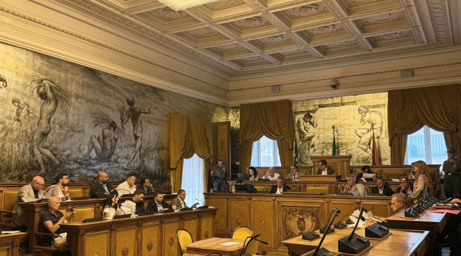 Palazzo Minoriti, approvato all’unanimità lo Statuto della Città Metropolitana di Catania