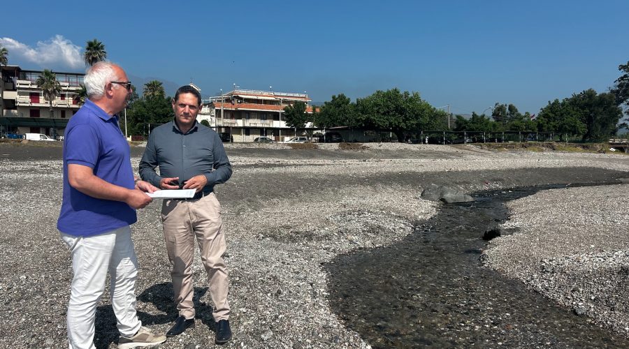 Mascali, il sindaco Messina: “A Fondachello mare pulito e balneabile”