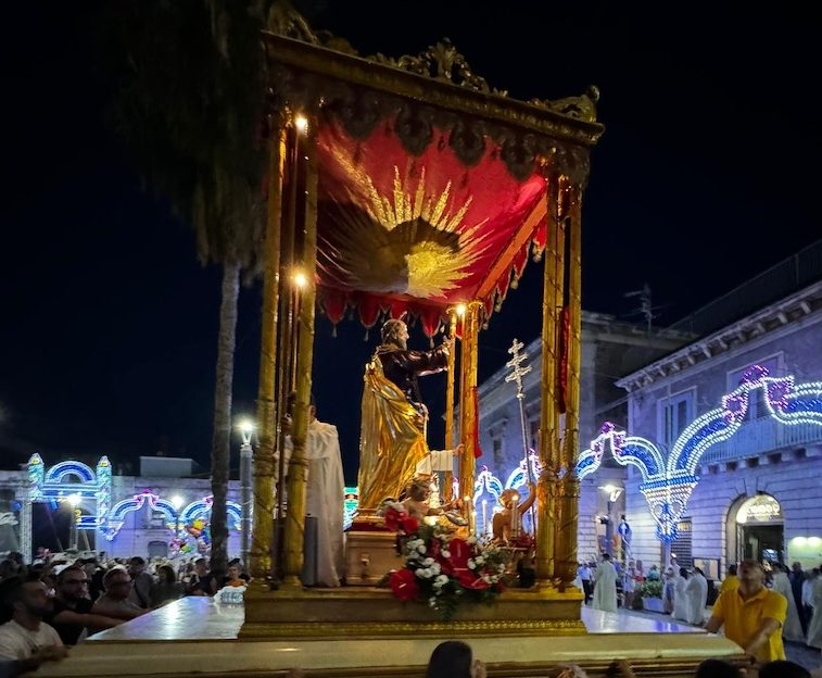 Riposto, fine settimana intenso per le celebrazioni di San Pietro. Torna, dopo 15 anni, la processione a mare
