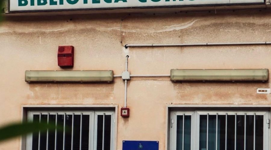 Biblioteca comunale di Giarre tra disservizi e vandalismi: la IV commissione chiede interventi urgenti