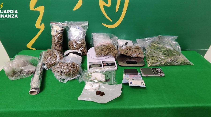 Giarre, operazione “Pochette”: duro colpo al traffico di droga. Ordinanza cautelare per 11 soggetti VIDEO