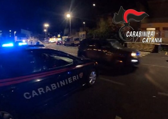 Da Bronte a Castiglione, passando per Randazzo: controlli di carabinieri. Pioggia di sanzioni e diverse denunce