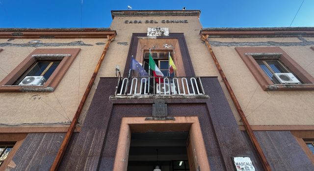 Mascali sceglie il cambiamento: Gullotta trionfa, Musumeci guiderà l’opposizione. Oggi il giuramento del sindaco