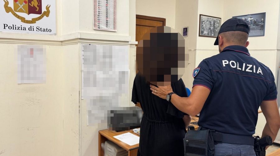 Tenta di truffare gioielli per un valore di 15.000 euro ad una 70enne: arrestato