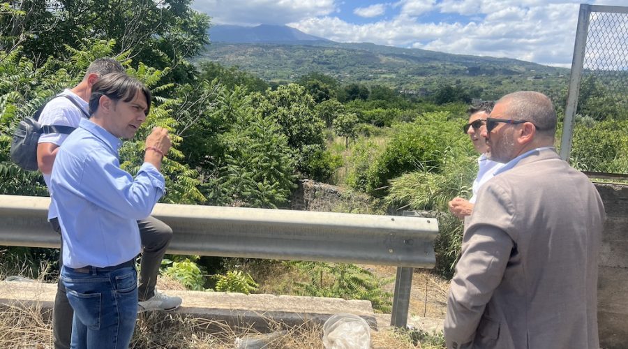 Fiumefreddo di Sicilia, visita istituzionale del consigliere provinciale Anzalone e del sindaco di Misterbianco Marco Corsaro