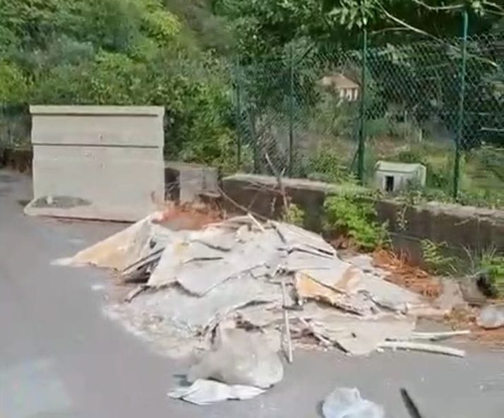 La Strada Provinciale 78 Nunziata – Puntalazzo è diventata una discarica VIDEO