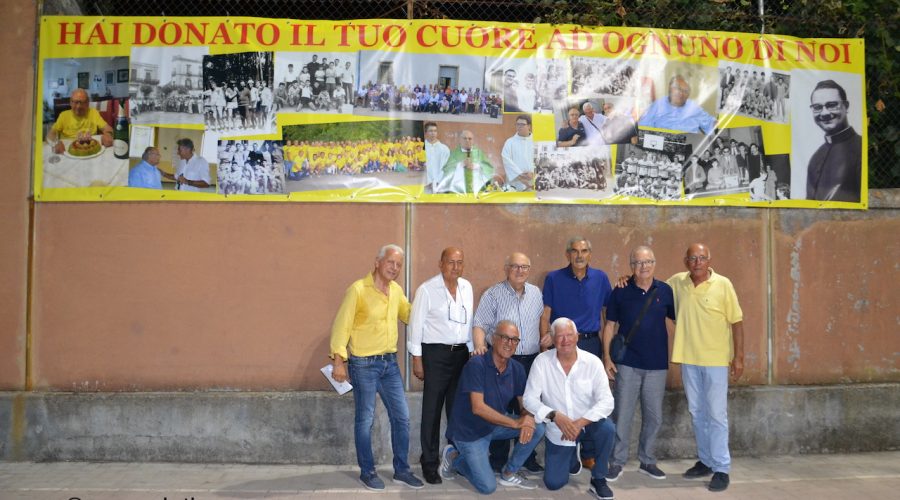 Un oratorio, una vita per i giovani: Giarre ricorda Mons. Rosario Di Bella con una targa commemorativa