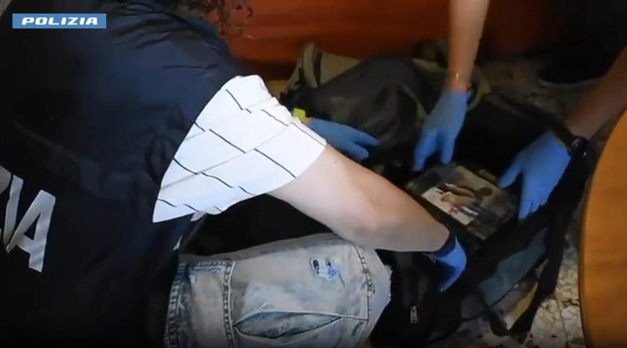 In casa aveva 24 kg di cocaina: arrestato 49enne VIDEO