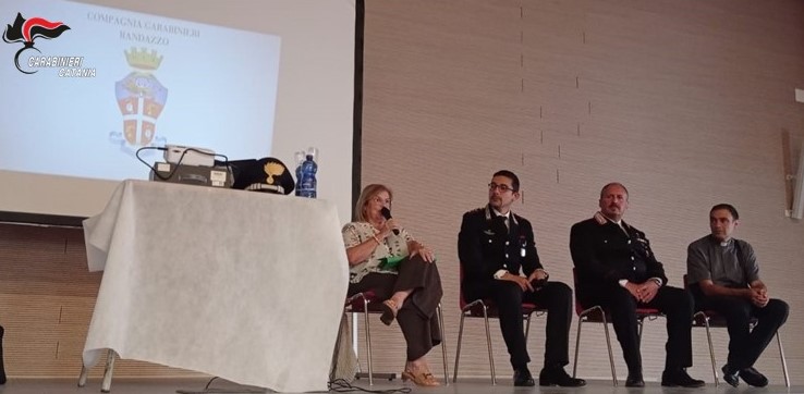 Randazzo, i consigli dei Carabinieri contro le truffe agli anziani in un incontro con la cittadinanza