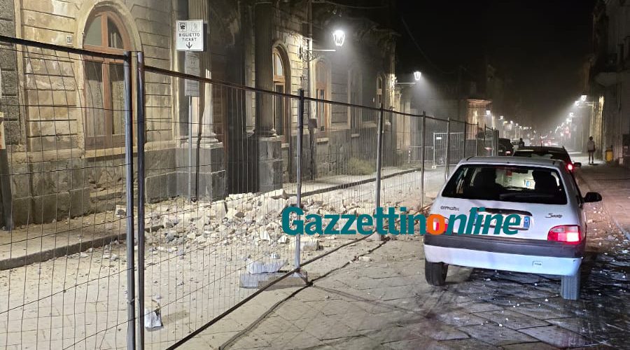 Giarre, nuovo crollo di cornicione dal palazzo di corso Italia