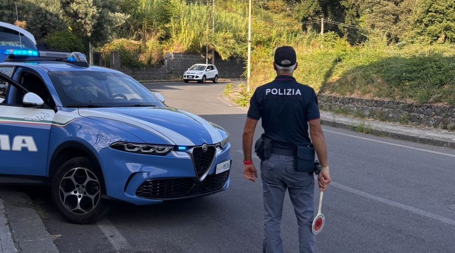 Controlli della Polizia a Milo e Sant’Alfio: sanzioni per circa 3000 euro. Ritirate 3 patenti