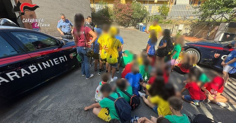 Randazzo, la caserma dei Carabinieri apre le porte ai più piccoli, anche ad agosto