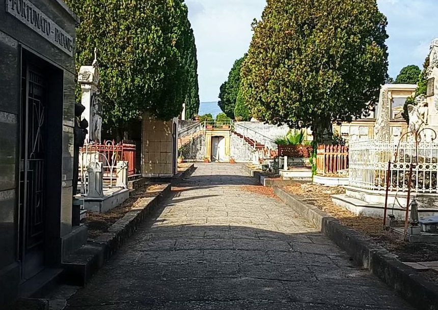 Commemorazione dei Defunti, gli orari ed i servizi per i cimiteri di Giarre, Riposto e Mascali