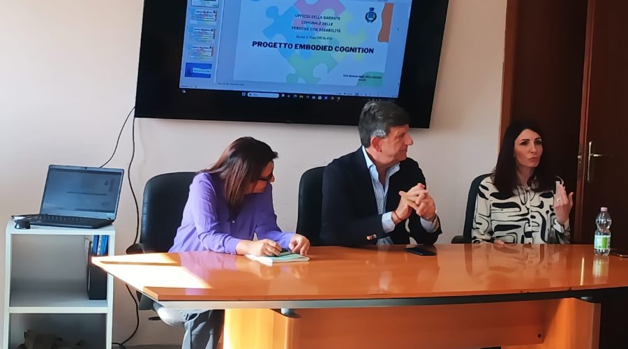Giarre, presentato alle scuole il progetto “Enbodied Cognition”, realizzato dal garante alla disabilità del Comune VIDEO
