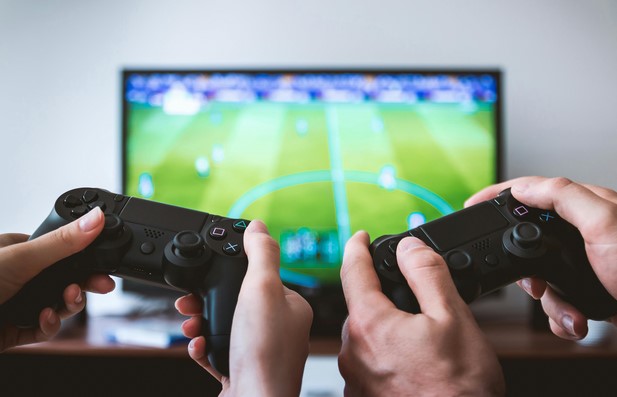 Dalle console ai PC: quanti sono gli italiani che giocano online