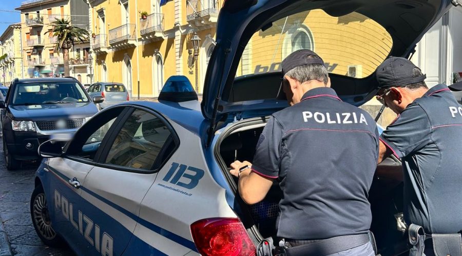 Contrasto al gioco illegale, chiuso un centro scommesse abusivo a Piedimonte Etneo. Denunciato il titolare