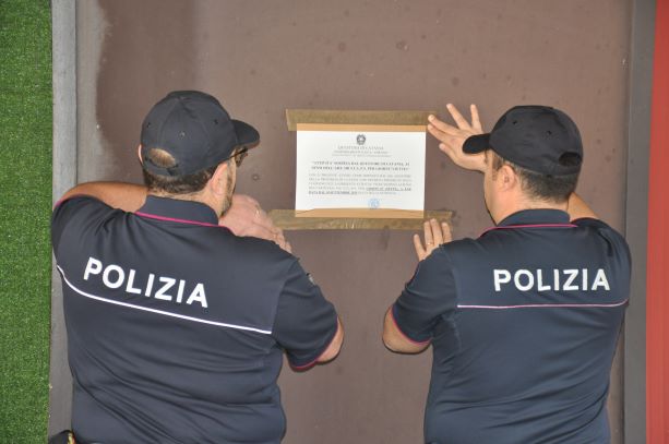 Chiosco-bar era diventato ritrovo abituale di pregiudicati: attività sospesa per 7 giorni