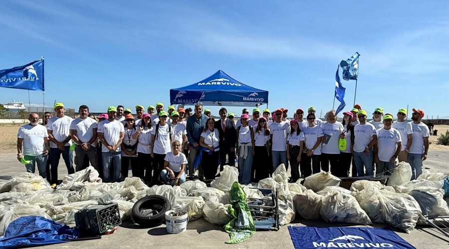 Blue Day, a lavoro per rimuovere 1,5 tonnellate di rifiuti dalle spiagge di Catania