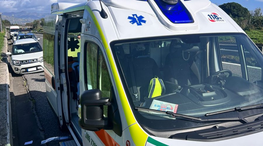 A18, incidente autonomo tra Acireale e Giarre