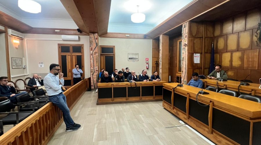 Giarre, incontro provinciale di Sud Chiama Nord: De Luca suona la carica ai suoi