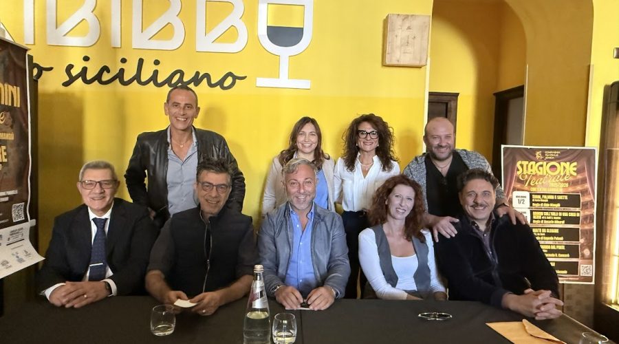 Al via la stagione teatrale 2025/2026 della Compagnia Jonica. Presentato il cartellone degli spettacoli VIDEO