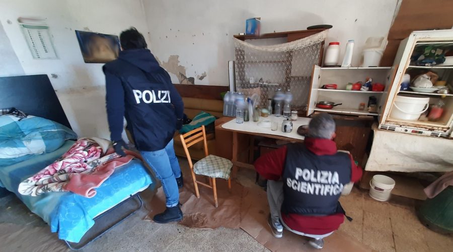 Tratta di esseri umani, intermediazione illecita e sfruttamento del lavoro: tre arresti VIDEO