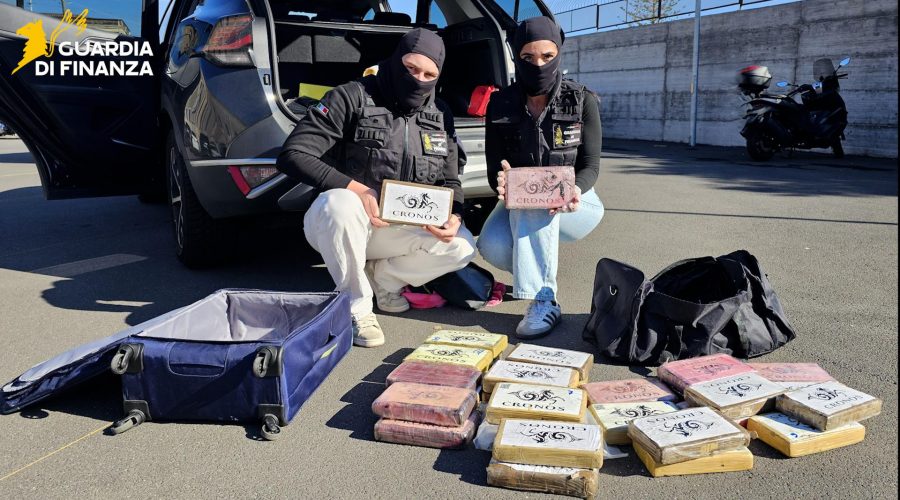 Beccato alla barriera di San Gregorio con 35 kg di cocaina in auto: arrestato VIDEO