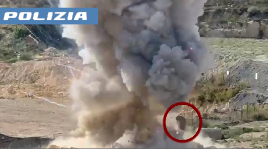 Maxi sequestro di ordigni rudimentali: intercettato carico di 1.500 “bombe carta” spedite a Catania VIDEO