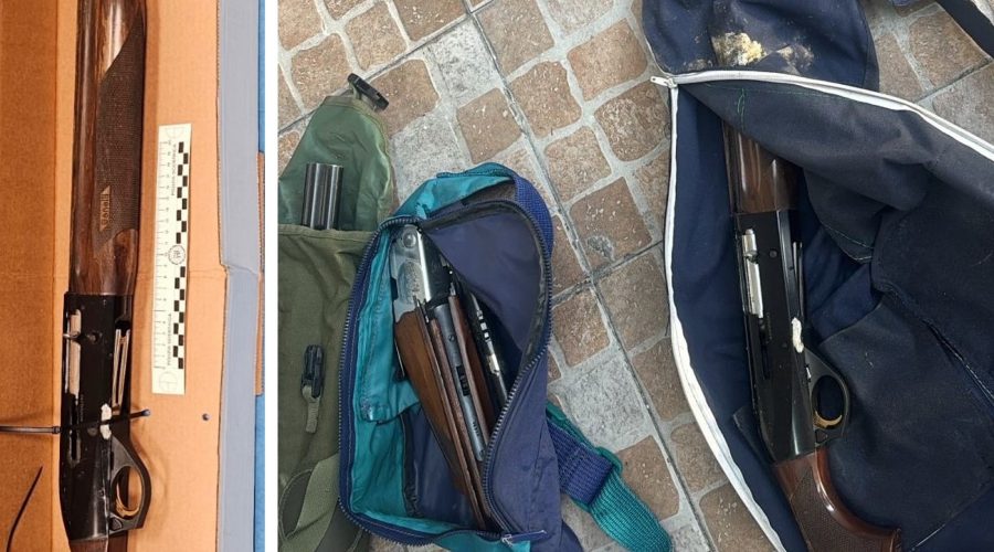 Sorpresi con un borsone pieno di armi clandestine: 28enne arrestato