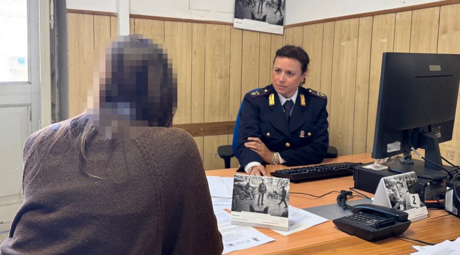 Prende a calci la moglie: arrestato 40enne