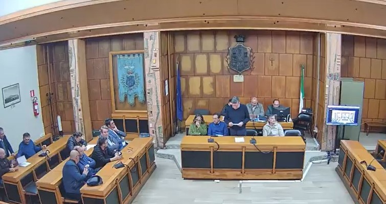 Giarre, il sindaco Cantarella illustra la relazione annuale. Dibattito al 27 novembre