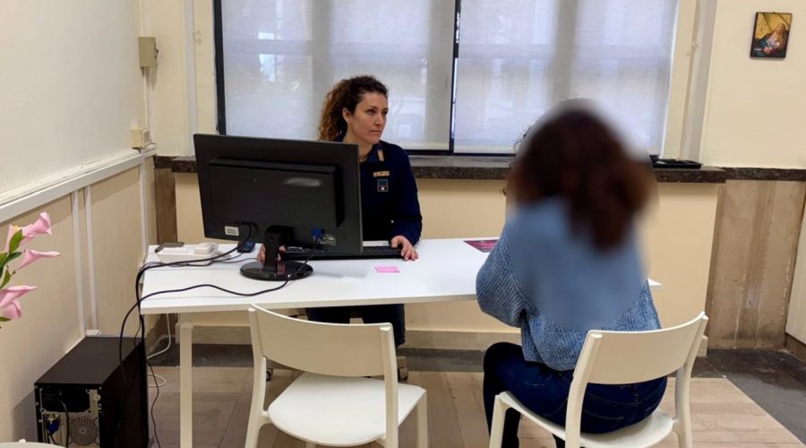 Evade dai domiciliari per andare a picchiare la compagna: arrestato