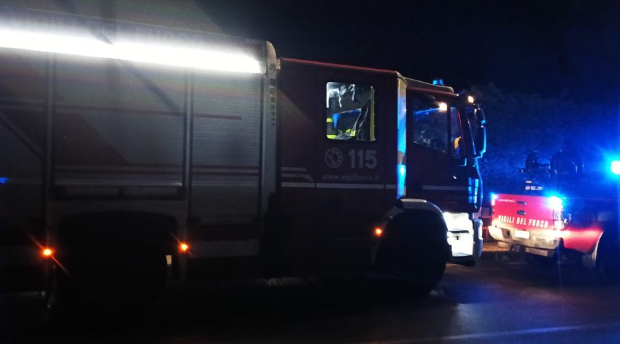 Mascali, bombola prende fuoco. Intervento dei vigili del fuoco