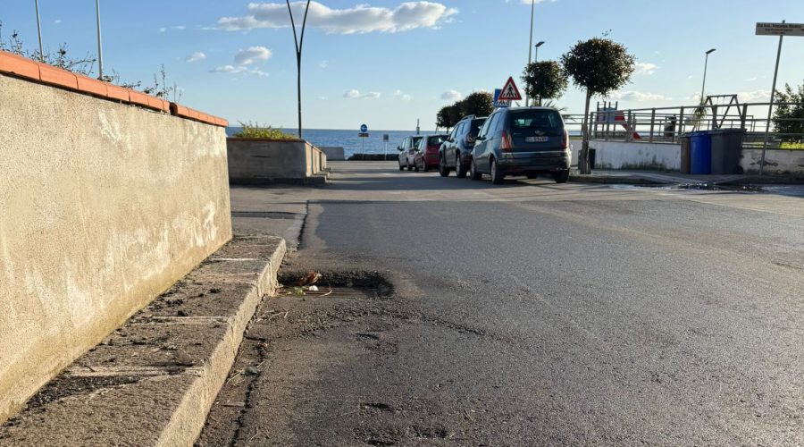 Riposto, ripristini stradali non conformi. Il Comune diffida E-Distribuzione. Vasta: “Nessuna tolleranza sulla qualità dei lavori”