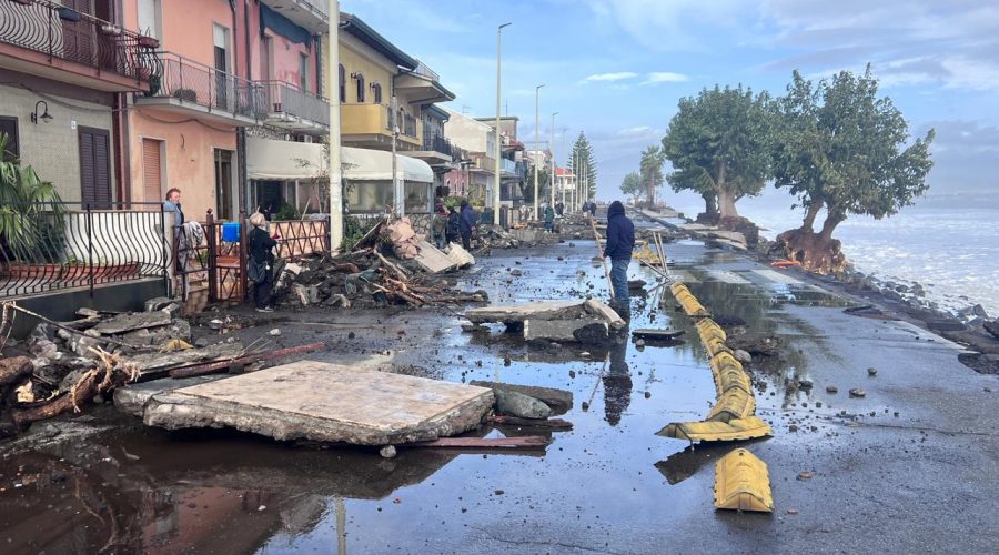 Maltempo, domani scuole chiuse a Giarre, Riposto e Mascali