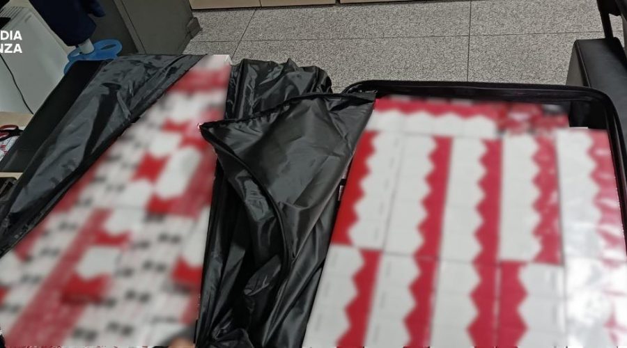 Sequestrati in aeroporto oltre 105 kg di tabacchi lavoratori esteri di contrabbando