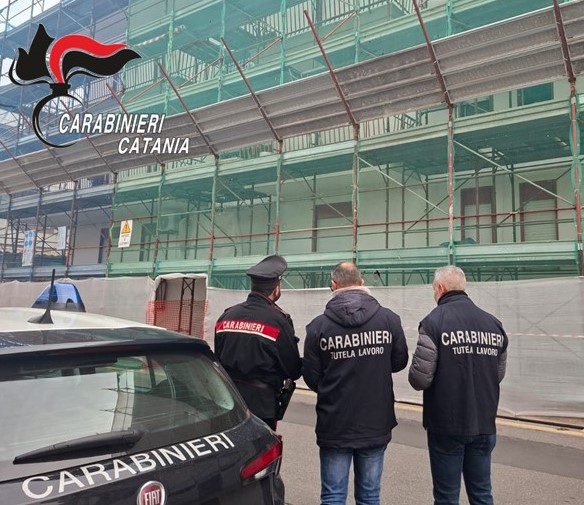 Controlli in un cantiere edile a Fondachello: denunciato il titolare