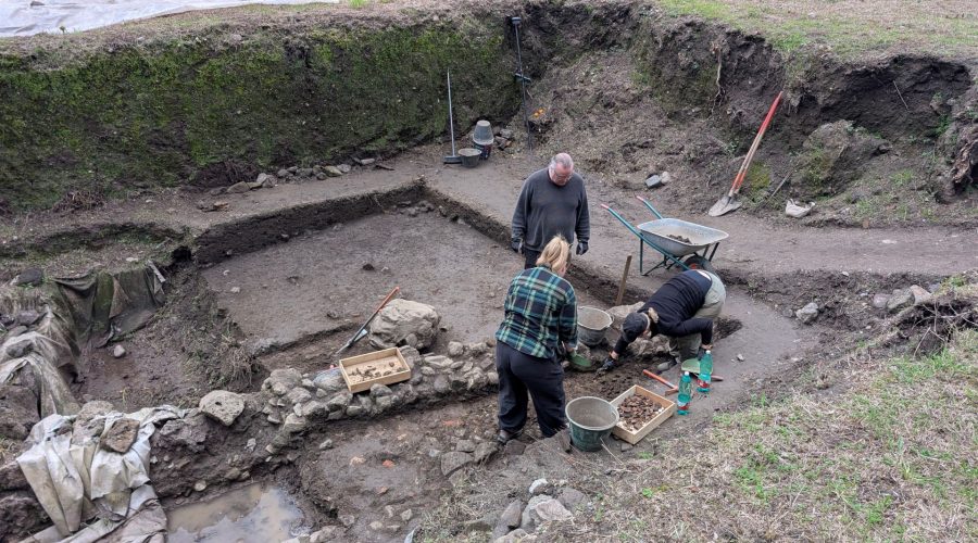 Francavilla, successo per “La comunità incontra gli archeologi”: dialogo tra cittadini e archeologi impegnati negli scavi a Palazzo Cagnone
