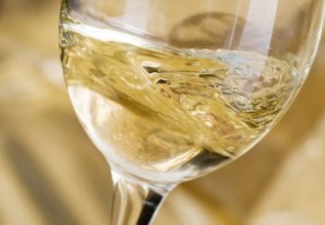 Vini bianchi: l'export UE vola e surclassa rossi e rosati