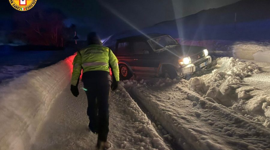 Bloccati con le auto sull’Etna: soccorsi diversi automobilisti sprovveduti