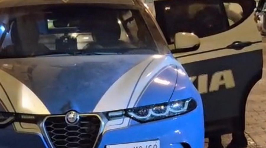 Evade dai domiciliari per minacciare di morte con una mannaia un vicino di casa