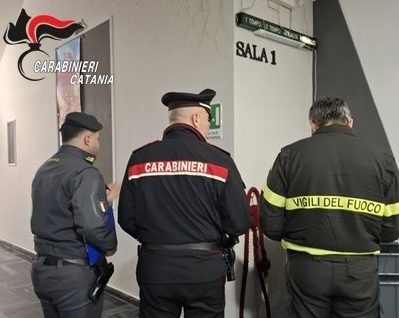 Giarre, cinema-teatro senza certificazione antincendio valida: denunciata la titolare