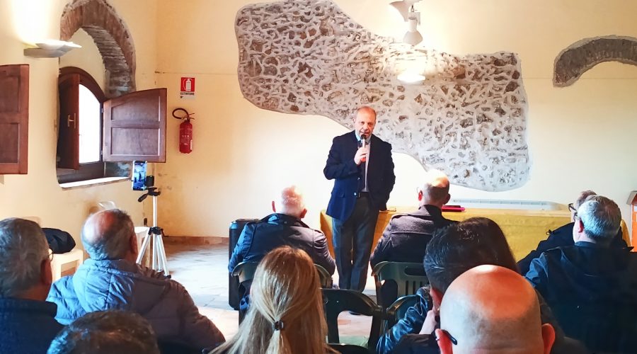 Fiumefreddo: l’amministrazione comunale incontra la cittadinanza