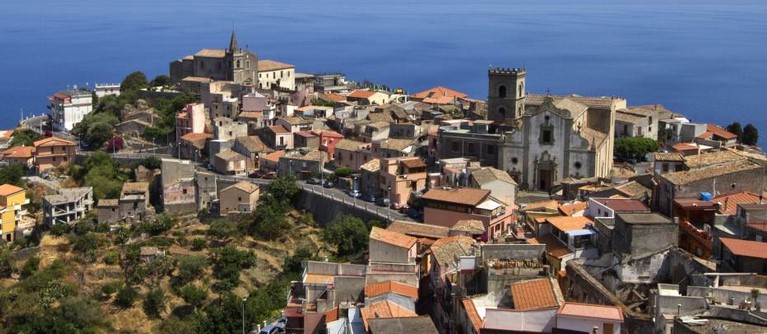 False residenze per vincere le elezioni a Forza d’Agrò: indagine della Procura. Indagati in 65