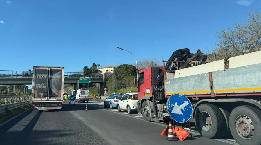 A18: incidente nei pressi dello svincolo di Acireale
