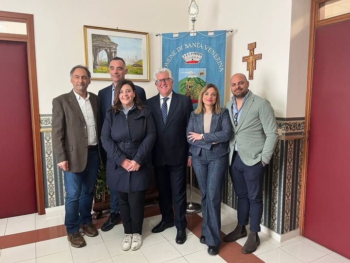 Santa Venerina, rimpasto di Giunta: il sindaco Raciti rinnova la squadra