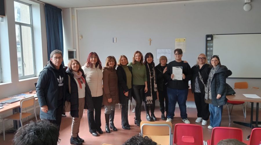 “Caro Presidente…”: studente del “San Giovanni Bosco” di Giarre scrive a Mattarella e viene premiato