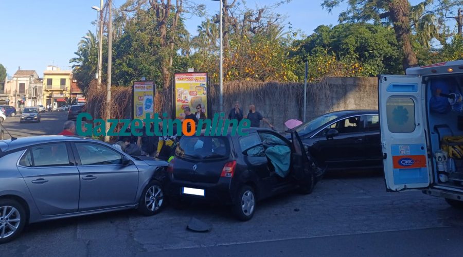 Giarre, incidente tra via Silvio Pellico e via Aldo Moro